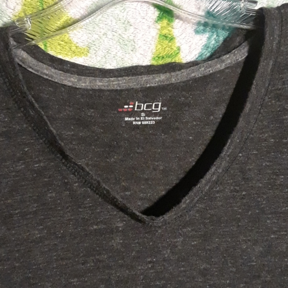 Grey V-Neck - Picture 2 of 4